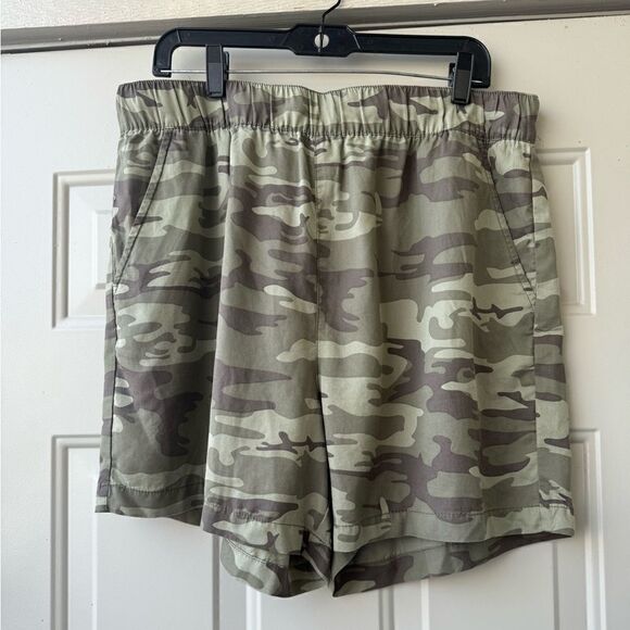 Social Standard by Sanctuary Sage Camo Soft Pull On Short Size XXL - Picture 1 of 10